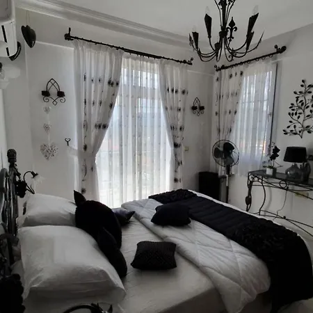 Apartament Fully Furnished Holiday Flat