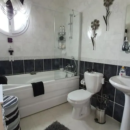 Apartament Fully Furnished Holiday Flat *